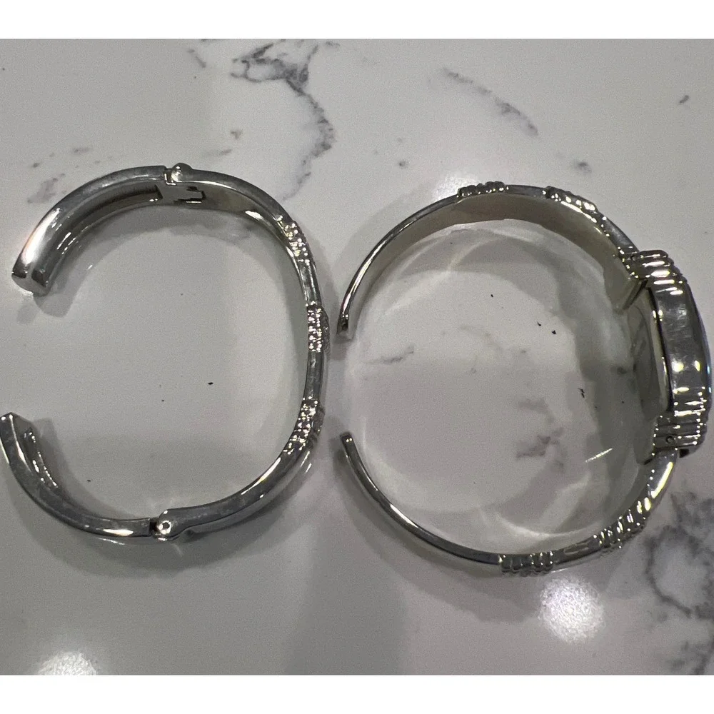 Gold Coast Womens Silver Tone Rhinestone Watch & Bangle Bracelet Set New in Box